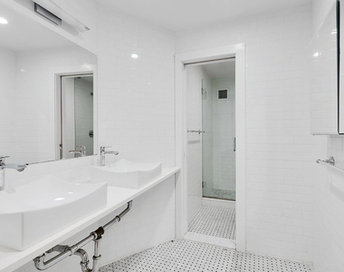 220 East 95th Street - Photo Thumbnail 7