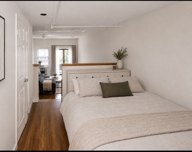 322 West 14th Street - Photo Thumbnail 4
