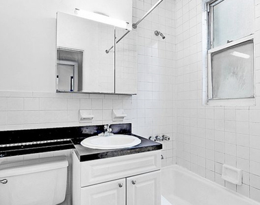 113 East 31st Street - Photo Thumbnail 4