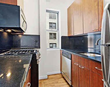 113 East 31st Street - Photo Thumbnail 2