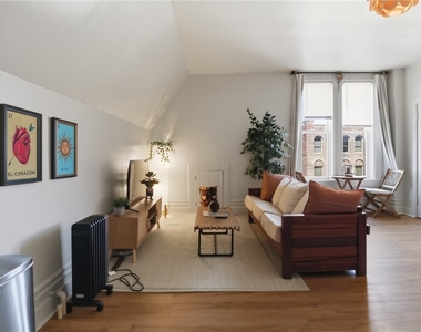 201 Pine Street - Photo Thumbnail 13