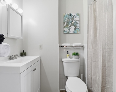 201 Pine Street - Photo Thumbnail 15