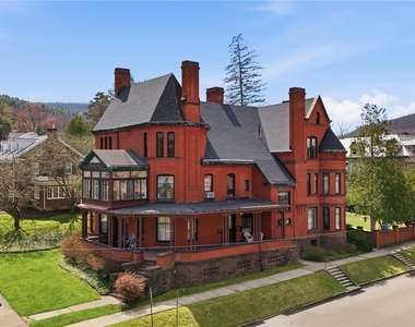 201 Pine Street - Photo Thumbnail 19