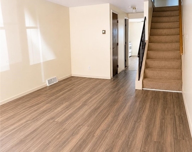 1 Robin Road - Photo Thumbnail 2