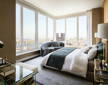 205 East 91st Street - Photo Thumbnail 3