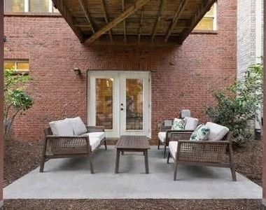 932 Delaronde Ct - Photo Thumbnail 15