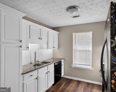 22 Canterbury Drive - Photo Thumbnail 6