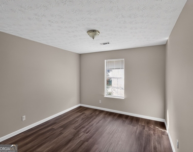 22 Canterbury Drive - Photo Thumbnail 15