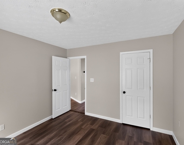 22 Canterbury Drive - Photo Thumbnail 13