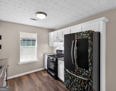 22 Canterbury Drive - Photo Thumbnail 7