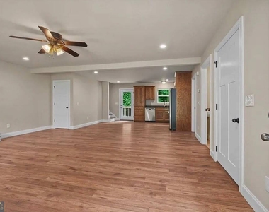 154 Brooks Drive - Photo Thumbnail 1