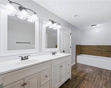 4270 Arbor Club Drive - Photo Thumbnail 6