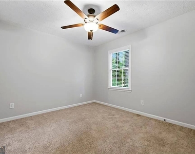 4270 Arbor Club Drive - Photo Thumbnail 8