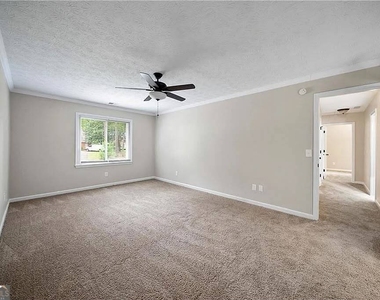 4270 Arbor Club Drive - Photo Thumbnail 10