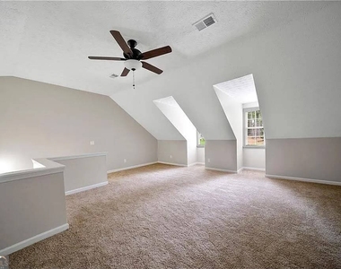 4270 Arbor Club Drive - Photo Thumbnail 9