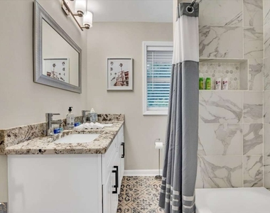 2271 Columbia Drive - Photo Thumbnail 8