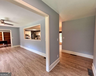 462 Gibson Trail - Photo Thumbnail 4