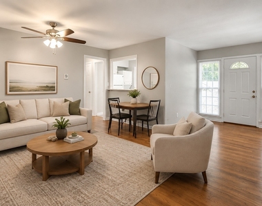 801 Marstevan Drive Ne - Photo Thumbnail 2