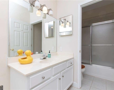 2921 Lenox Road Ne - Photo Thumbnail 12