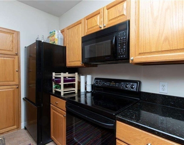 2921 Lenox Road Ne - Photo Thumbnail 6