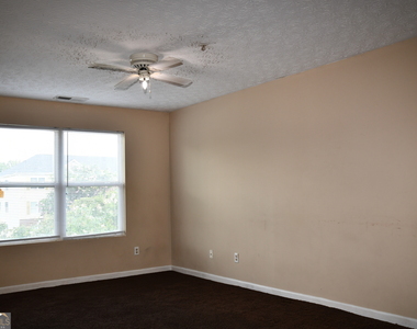 9301 Waldrop Place - Photo Thumbnail 10