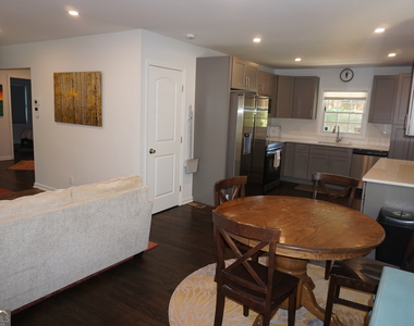 2163 Lilac Lane - Photo Thumbnail 2