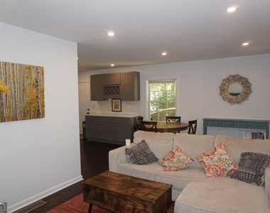 2163 Lilac Lane - Photo Thumbnail 5