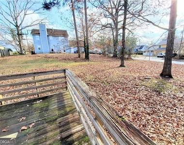 524 Julius Drive - Photo Thumbnail 13