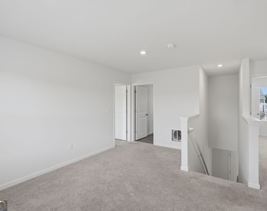 133 Oxford Lane - Photo Thumbnail 22