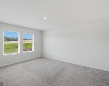 133 Oxford Lane - Photo Thumbnail 21