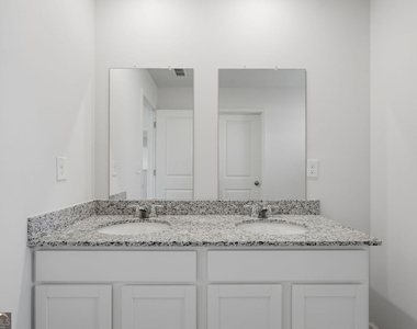 133 Oxford Lane - Photo Thumbnail 16