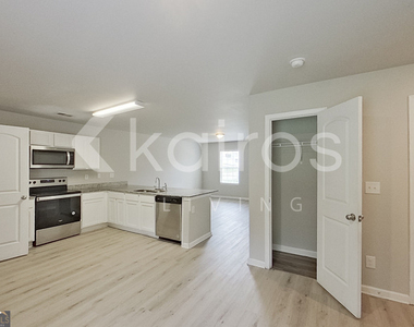 207 Hawthorn Trail - Photo Thumbnail 6