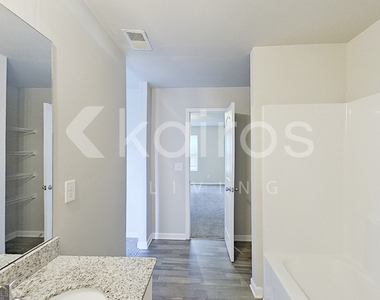 207 Hawthorn Trail - Photo Thumbnail 18