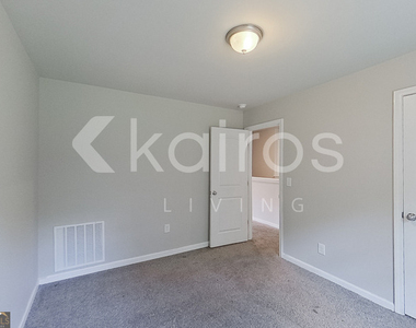 207 Hawthorn Trail - Photo Thumbnail 21