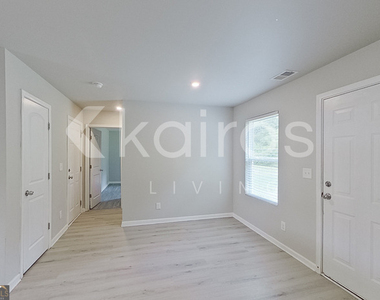 207 Hawthorn Trail - Photo Thumbnail 9