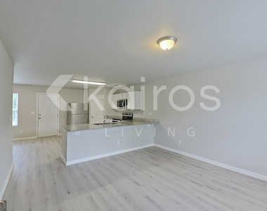 207 Hawthorn Trail - Photo Thumbnail 2