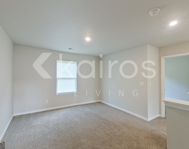 207 Hawthorn Trail - Photo Thumbnail 13