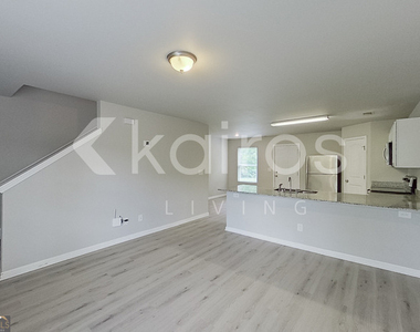 207 Hawthorn Trail - Photo Thumbnail 3