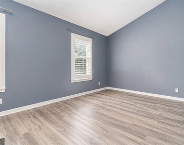 3539 Mount Vernon Circle - Photo Thumbnail 8