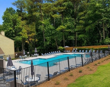 3539 Mount Vernon Circle - Photo Thumbnail 16