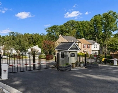 3539 Mount Vernon Circle - Photo Thumbnail 17