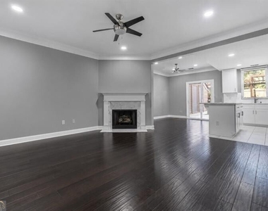 3539 Mount Vernon Circle - Photo Thumbnail 1