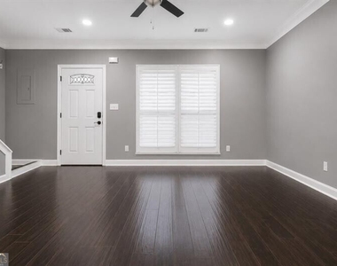 3539 Mount Vernon Circle - Photo Thumbnail 3