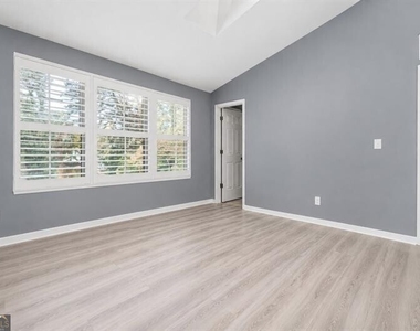 3539 Mount Vernon Circle - Photo Thumbnail 12