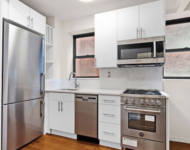 226 East 25th Street - Photo Thumbnail 1