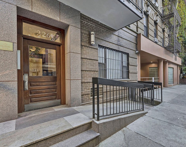 226 East 25th Street - Photo Thumbnail 7