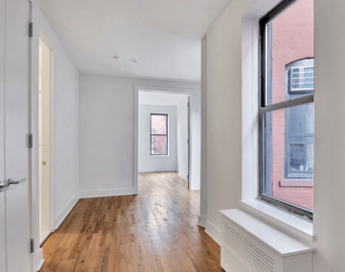 358 West 45th Street - Photo Thumbnail 4