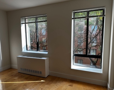 West 53rd Street - Photo Thumbnail 3