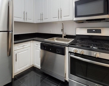 151 West 16th Street - Photo Thumbnail 4