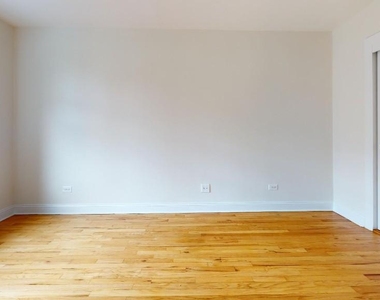 151 West 16th Street - Photo Thumbnail 3